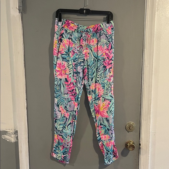 Lilly Pulitzer Pants - Lilly Pulitzer Tropical Print Cropped Pants - Pink and Blue